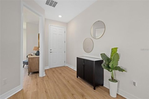 House in North Port, Florida 4 bedrooms, 184.88 sq.m. № 1721056 - photo 5