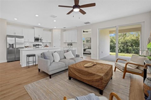 House in North Port, Florida 4 bedrooms, 184.88 sq.m. № 1721056 - photo 8