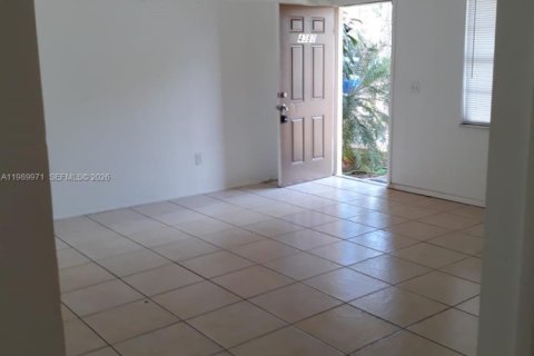 House in Lake Worth, Florida 3 bedrooms, 87.51 sq.m. № 2052147 - photo 7