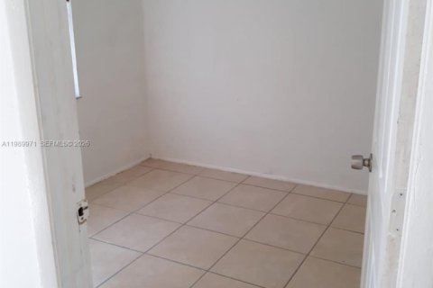 House in Lake Worth, Florida 3 bedrooms, 87.51 sq.m. № 2052147 - photo 16