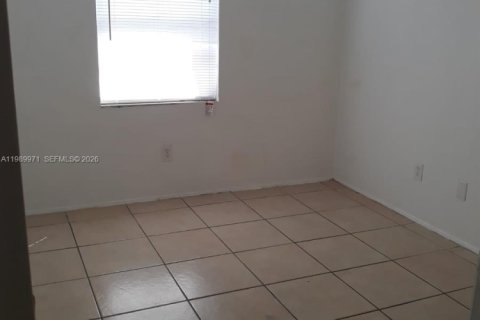 House in Lake Worth, Florida 3 bedrooms, 87.51 sq.m. № 2052147 - photo 6