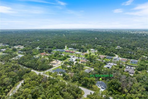 Villa ou maison à vendre à Port Charlotte, Floride: 3 chambres, 150.22 m2 № 2220075 - photo 4