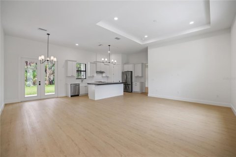 Villa ou maison à vendre à Port Charlotte, Floride: 3 chambres, 150.22 m2 № 2220075 - photo 5