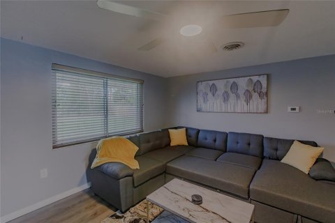 House in Englewood, Florida 3 bedrooms, 119.1 sq.m. № 1855982 - photo 8