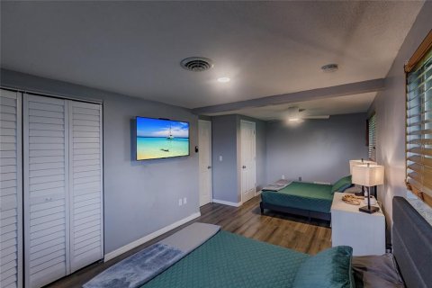 House in Englewood, Florida 3 bedrooms, 119.1 sq.m. № 1855982 - photo 13