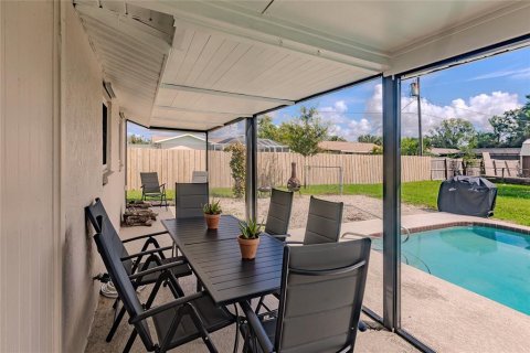 House in Englewood, Florida 3 bedrooms, 119.1 sq.m. № 1855982 - photo 27