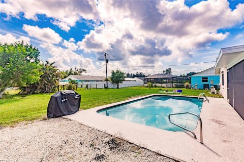 House in Englewood, Florida 3 bedrooms, 119.1 sq.m. № 1855982 - photo 4