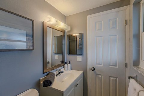 House in Englewood, Florida 3 bedrooms, 119.1 sq.m. № 1855982 - photo 24