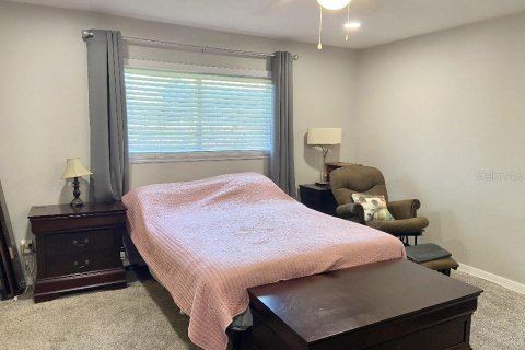 Condo in New Port Richey, Florida, 2 bedrooms  № 1855433 - photo 12