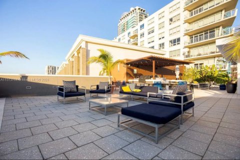 Condo in Miami, Florida, 1 bedroom  № 1937551 - photo 20