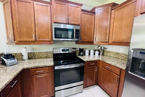 Touwnhouse à vendre à Orlando, Floride: 3 chambres, 155.24 m2 № 2157773 - photo 6