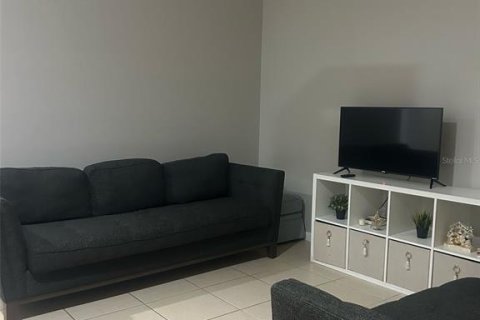 Touwnhouse à vendre à Orlando, Floride: 3 chambres, 155.24 m2 № 2157773 - photo 2