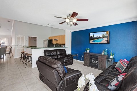 Casa en venta en Homestead, Florida, 3 dormitorios, 128.48 m2 № 2043955 - foto 17