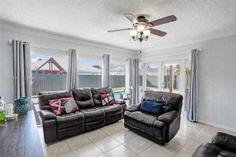 Casa en venta en Homestead, Florida, 3 dormitorios, 128.48 m2 № 2043955 - foto 18