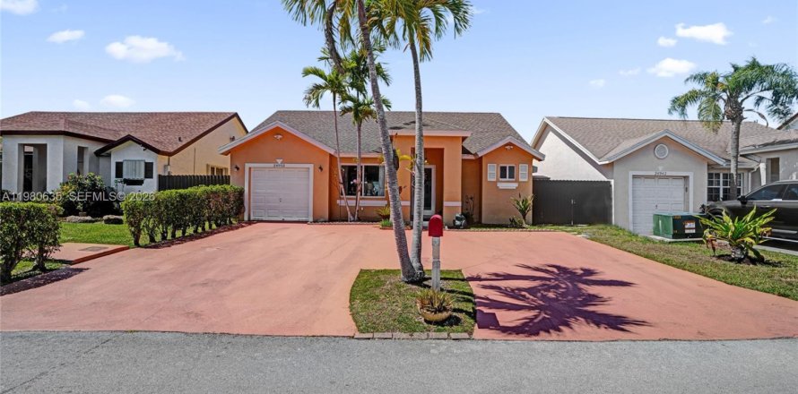 Casa en Homestead, Florida 3 dormitorios, 128.48 m2 № 2043955