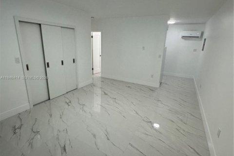 Apartment in Coral Gables, Florida 1 bedroom, 51.1 sq.m. № 2002940 - photo 2