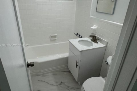 Apartment in Coral Gables, Florida 1 bedroom, 51.1 sq.m. № 2002940 - photo 5