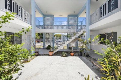 Снять в аренду квартиру в Майами, Флорида 1 спальня, № 1992731 - фото 3