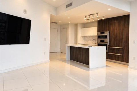 Condominio en venta en Miami, Florida, 1 dormitorio, 87.05 m2 № 2423234 - foto 8