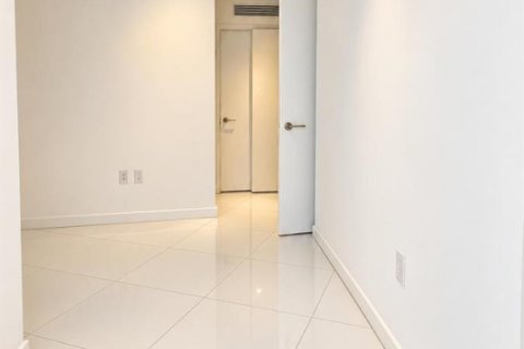 Condominio en venta en Miami, Florida, 1 dormitorio, 87.05 m2 № 2423234 - foto 12