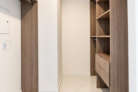 Condominio en venta en Miami, Florida, 1 dormitorio, 87.05 m2 № 2423234 - foto 18