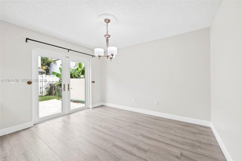 Casa en venta en Coral Springs, Florida, 3 dormitorios, 141.68 m2 № 2001832 - foto 10