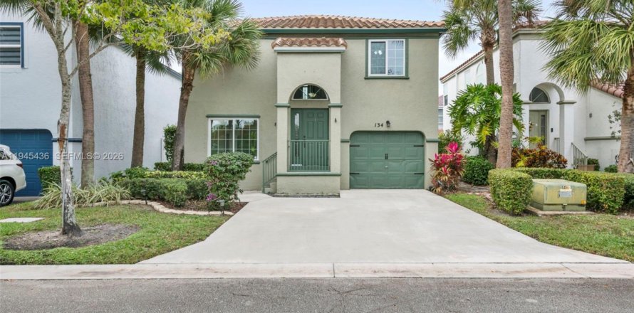 Casa en Coral Springs, Florida 3 dormitorios, 141.68 m2 № 2001832