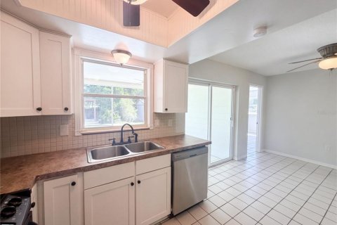 Casa en venta en Sanford, Florida, 4 dormitorios, 159.42 m2 № 2414056 - foto 8
