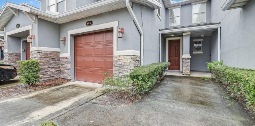 House in Jacksonville, Florida 2 bedrooms, 129.6 sq.m. № 847865