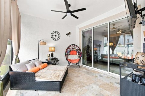 House in Wimauma, Florida 2 bedrooms, 181.72 sq.m. № 2406258 - photo 21