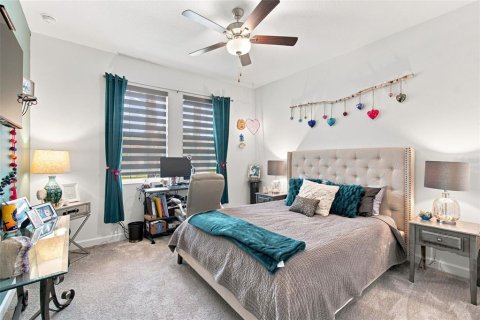 House in Wimauma, Florida 2 bedrooms, 181.72 sq.m. № 2406258 - photo 12