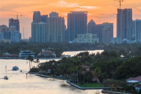Land in Fort Lauderdale, Florida № 945251 - photo 1