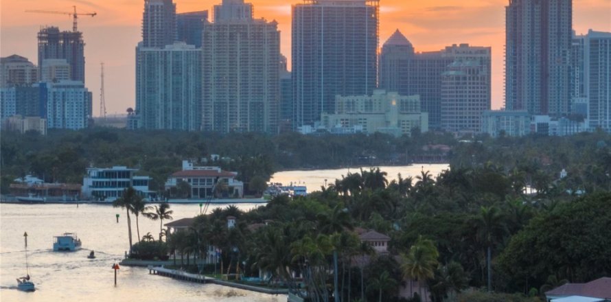 Land in Fort Lauderdale, Florida № 945251