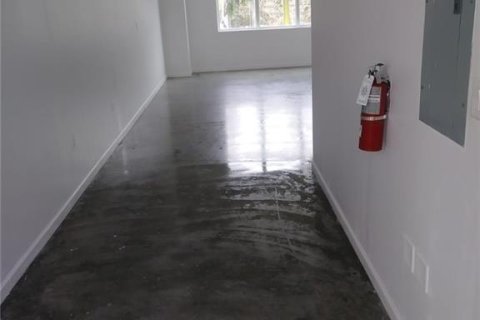 Immobilier commercial à louer à Miramar, Floride № 1091763 - photo 1