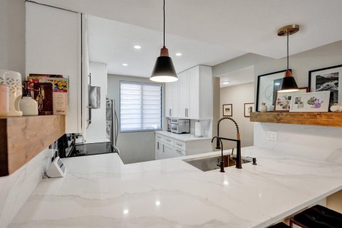 Купить кондоминиум в Бока-Ратон, Флорида 5 комнат, 128.67м2, № 2082828 - фото 13