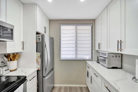 Купить кондоминиум в Бока-Ратон, Флорида 5 комнат, 128.67м2, № 2082828 - фото 11