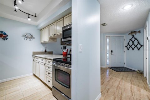 Condo in Cortez, Florida, 2 bedrooms  № 1562229 - photo 24