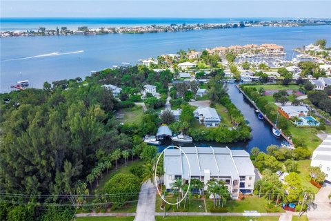 Condo in Cortez, Florida, 2 bedrooms  № 1562229 - photo 1