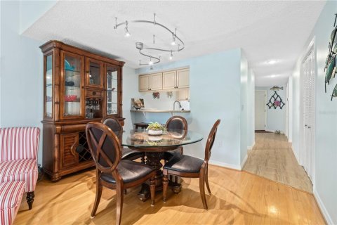 Condo in Cortez, Florida, 2 bedrooms  № 1562229 - photo 30