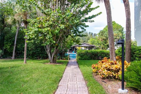 Condo in Cortez, Florida, 2 bedrooms  № 1562229 - photo 8