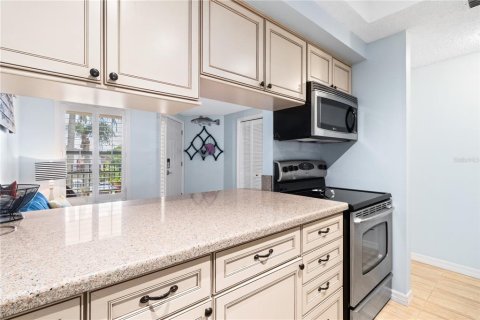 Condo in Cortez, Florida, 2 bedrooms  № 1562229 - photo 25