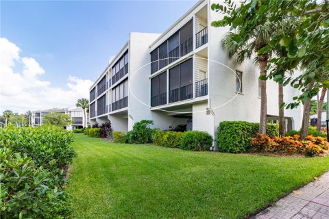 Condo in Cortez, Florida, 2 bedrooms  № 1562229 - photo 9