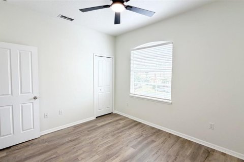 Townhouse in Davenport, Florida 4 bedrooms, 160.72 sq.m. № 2237204 - photo 29