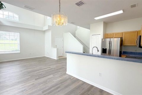 Townhouse in Davenport, Florida 4 bedrooms, 160.72 sq.m. № 2237204 - photo 11