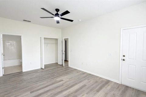 Townhouse in Davenport, Florida 4 bedrooms, 160.72 sq.m. № 2237204 - photo 16
