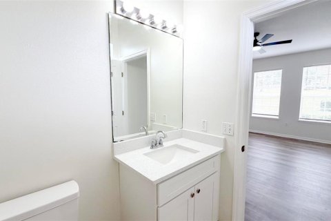 Townhouse in Davenport, Florida 4 bedrooms, 160.72 sq.m. № 2237204 - photo 19