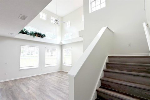 Townhouse in Davenport, Florida 4 bedrooms, 160.72 sq.m. № 2237204 - photo 23