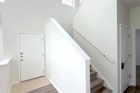 Townhouse in Davenport, Florida 4 bedrooms, 160.72 sq.m. № 2237204 - photo 13