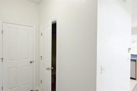 Townhouse in Davenport, Florida 4 bedrooms, 160.72 sq.m. № 2237204 - photo 20