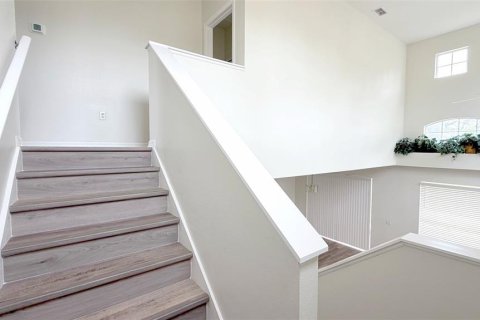 Townhouse in Davenport, Florida 4 bedrooms, 160.72 sq.m. № 2237204 - photo 24